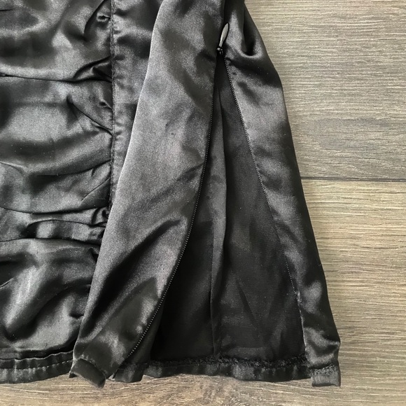 Satin crop top - Picture 3 of 3